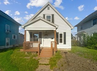 918 7th St SW, Cedar Rapids, IA 52404