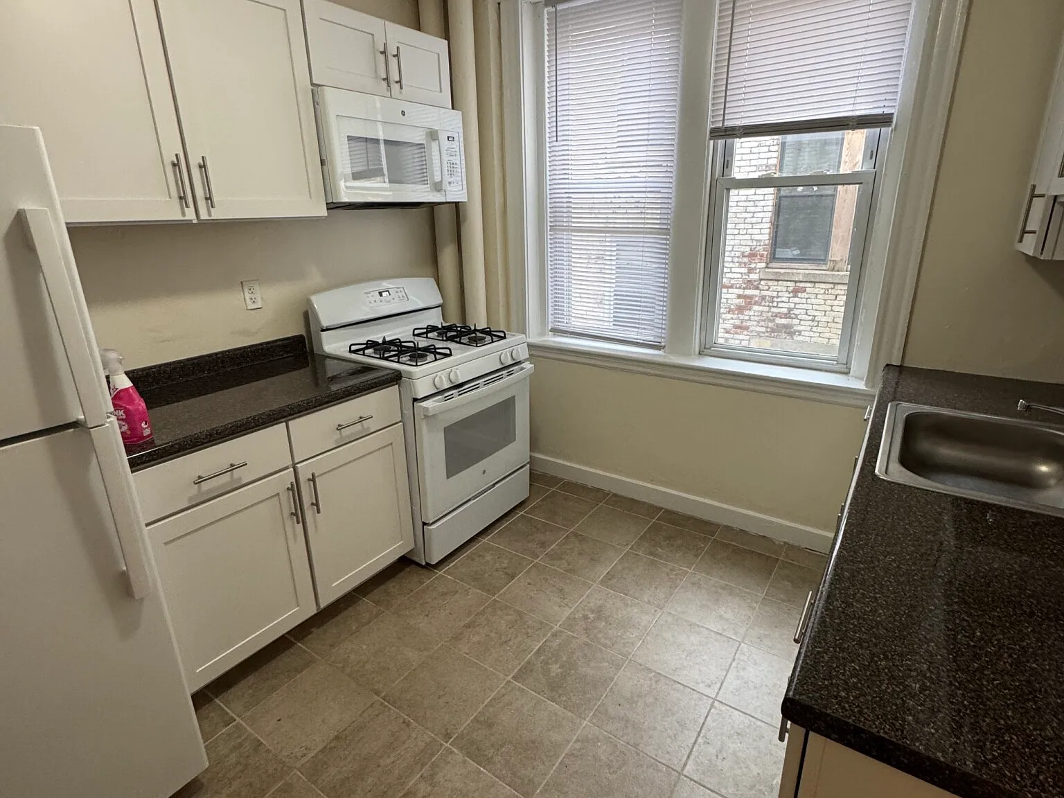 1 bed, $2,575 — Photo 3