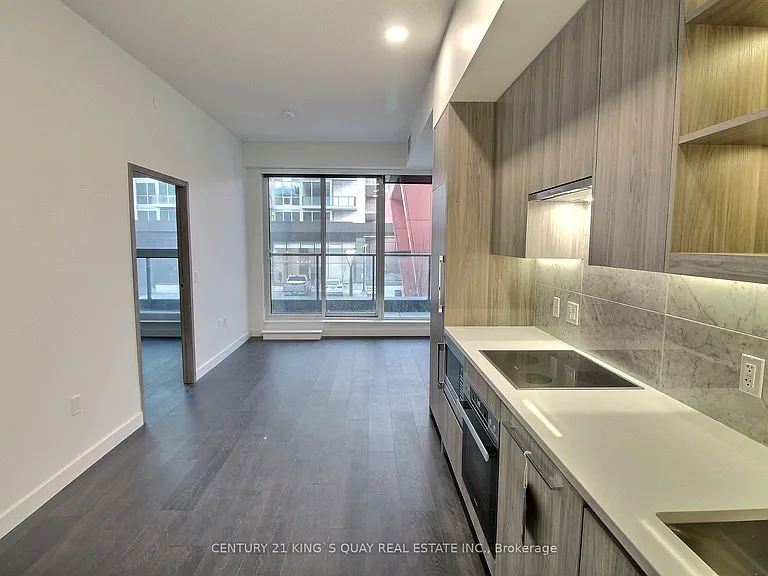 85 McMahon Dr #211 — Photo 6