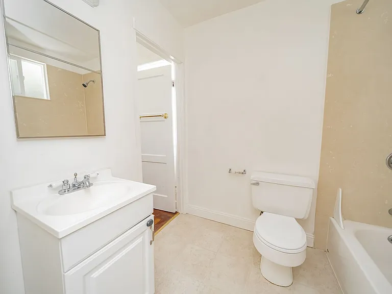 2247 Derby Street — Photo 10
