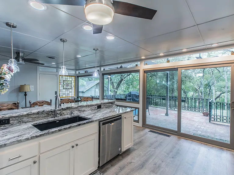 2518 Marlandwood Rd — Photo 8
