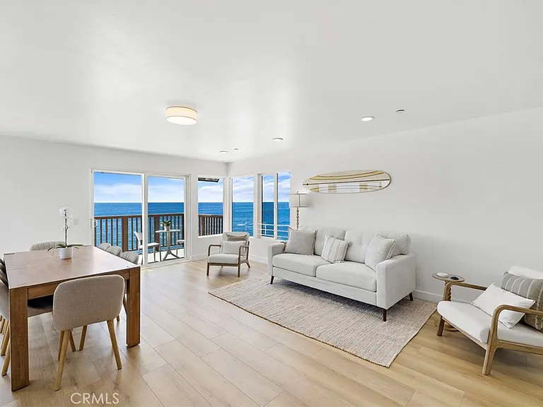 1045 Gaviota Dr #B — Photo 4