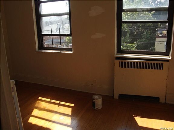 5th image of 52 New Pl APT 4