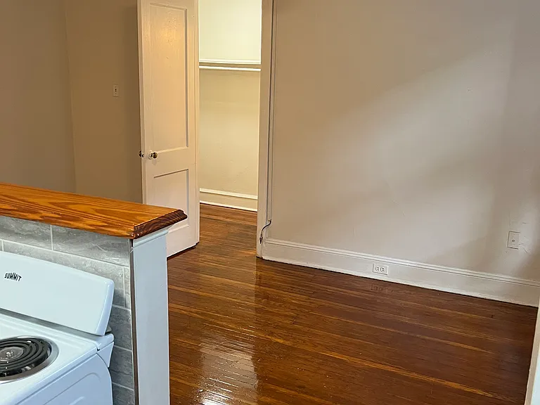 4725-4727 Chester Ave #B8 — Photo 9