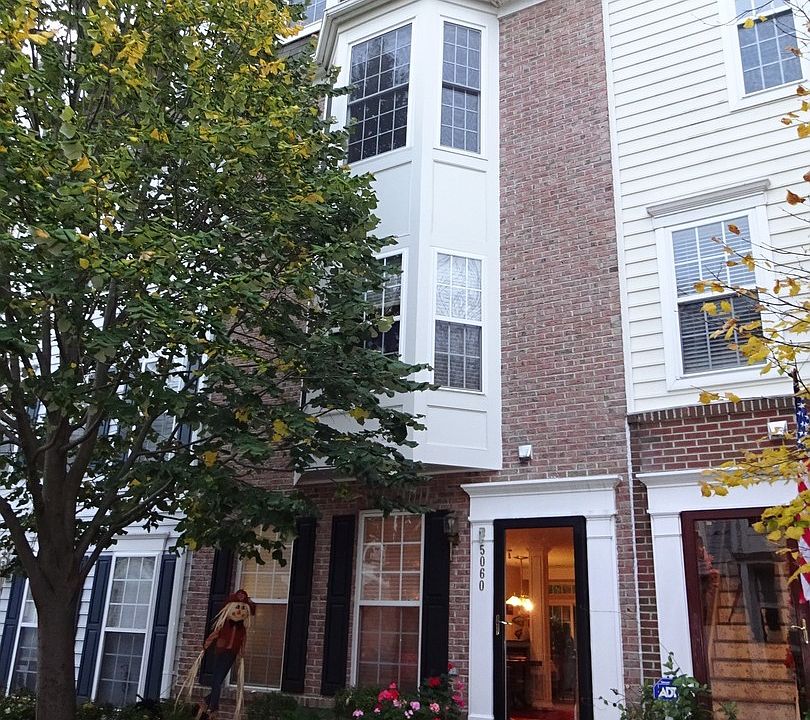 1st image of 5060 Donovan Dr