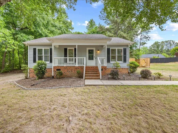 515 Forelle Ln, Fuquay Varina, NC 27526