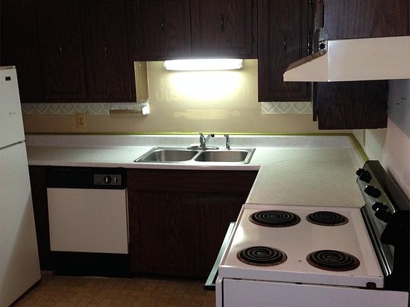 2nd image of 1504 Colony Park Dr APT 7