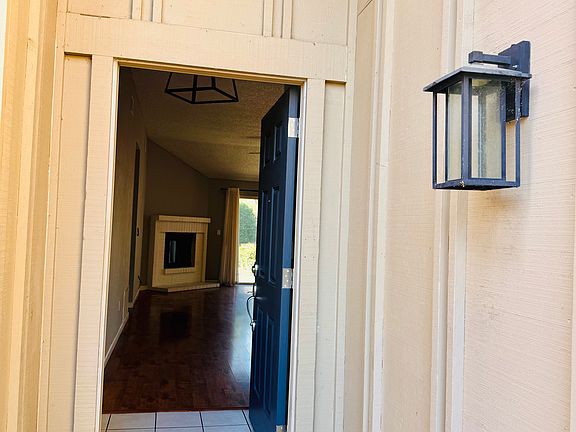 3rd image of 2863 Wiese Way