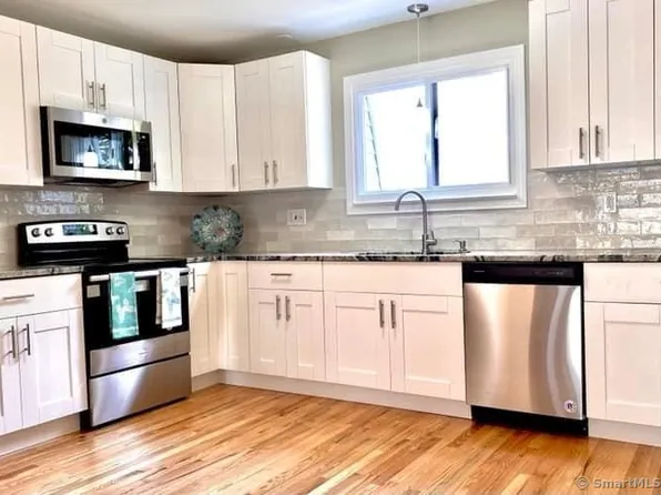 260 Richard Street APT 3, Newington, CT 06111