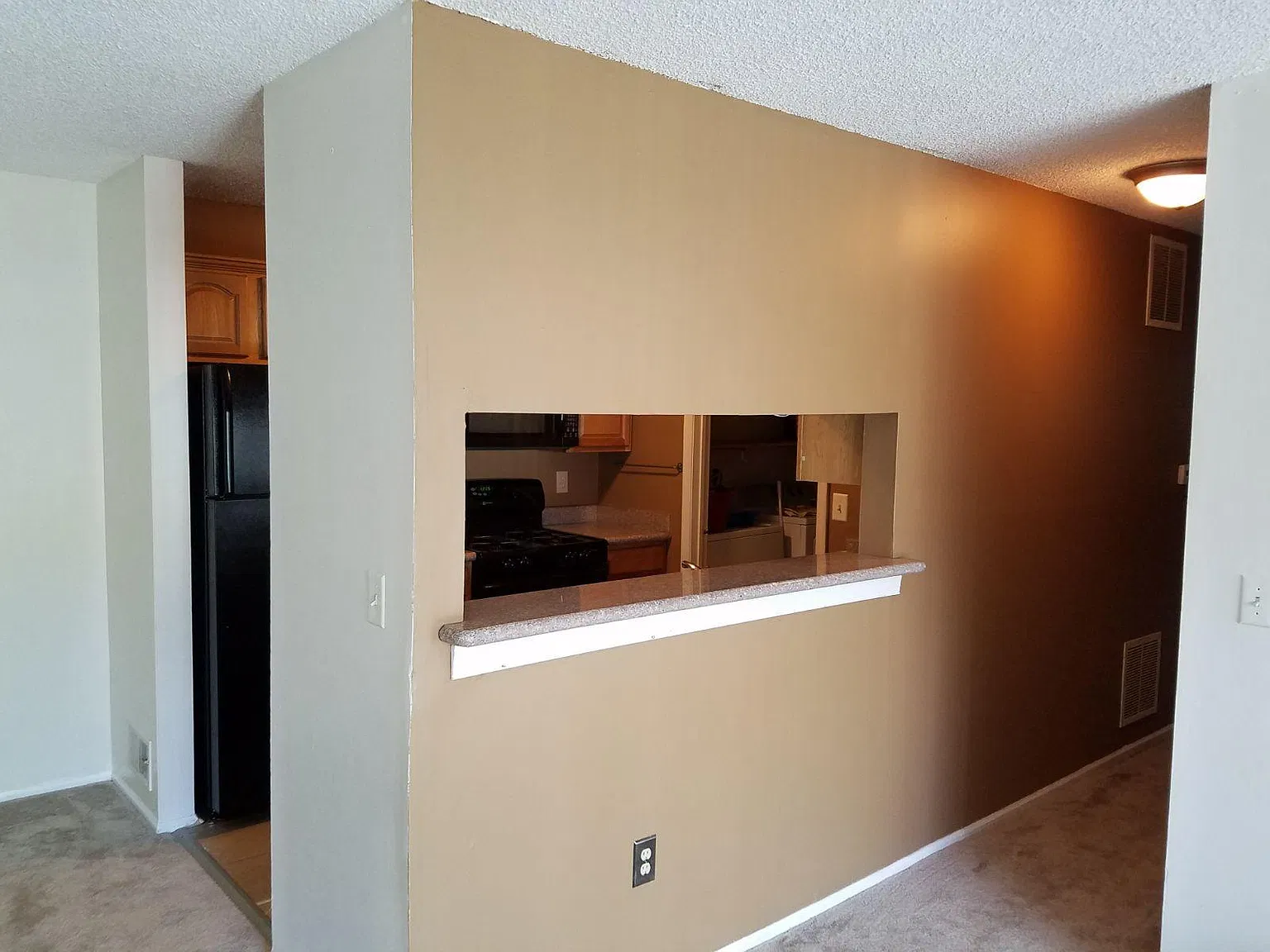 2 bed, 1000 sqft, $1,900 — Photo 4