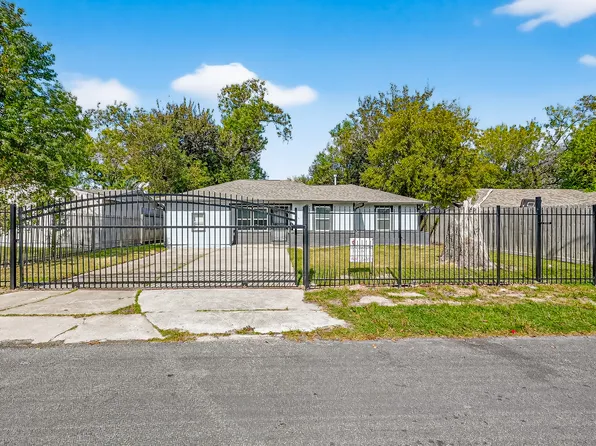 5635 Belarbor St, Houston, TX 77033