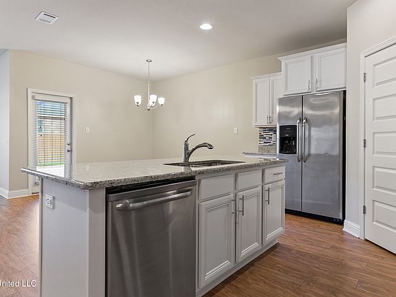 4th image of 10222 Little Gem Dr