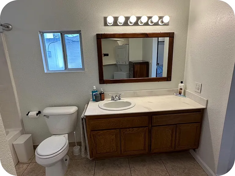 1008 Yucca Ave #B — Photo 3