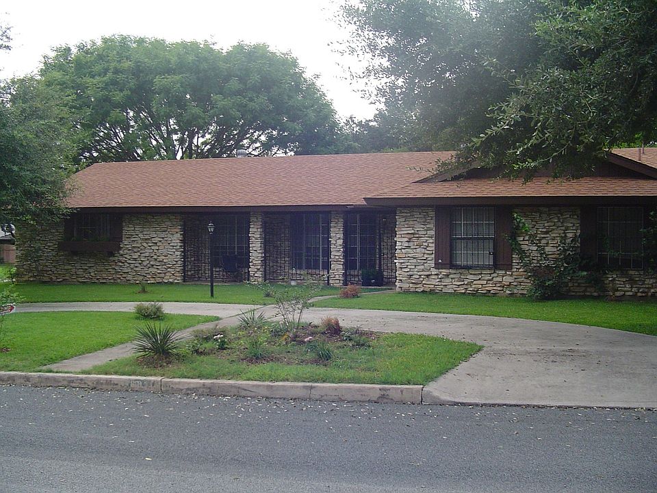 601 Candleglo Windcrest TX