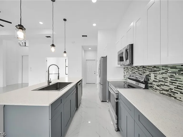 334 Ranch Ave — Photo 8