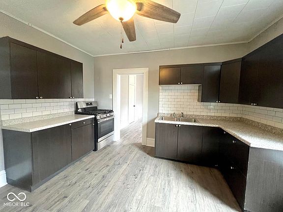 4th image of 1006 N 9th St