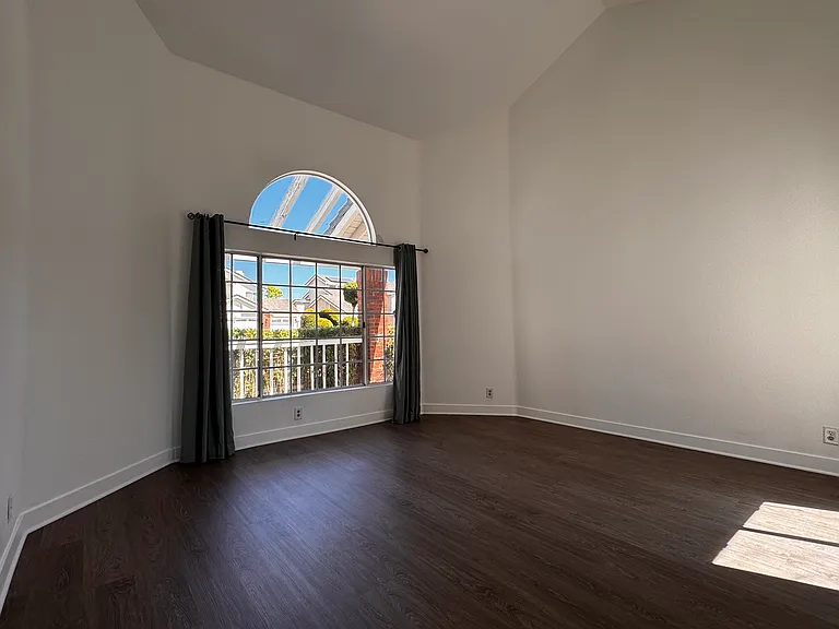 2729 Pepperdale Dr — Photo 5