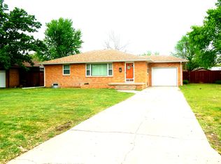 113 E 17th St, Larned, KS 67550
