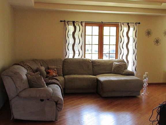 4th image of 16646 W Saddlewood Dr