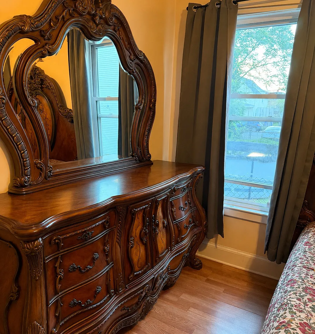 2 bed, $1,100 — Photo 3