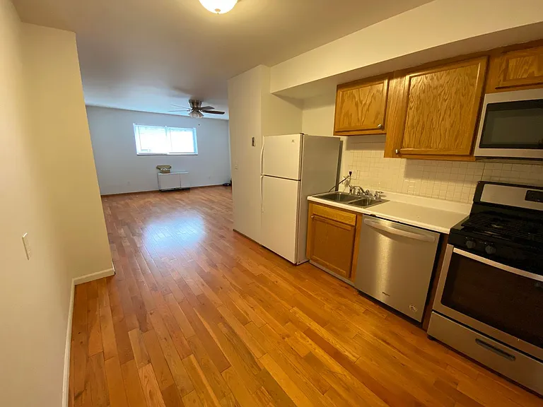 Chittenden Ave 34 UL — Photo 27