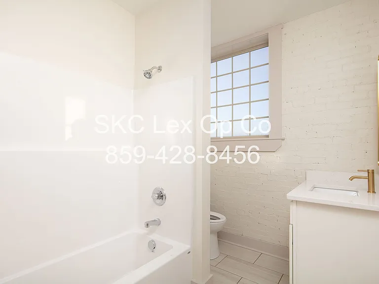 139 N Main St #A — Photo 8