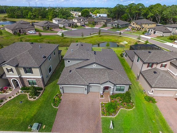 3rd image of 735 Wellington Ct