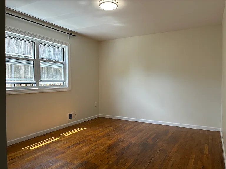 45 Ocean Rd #1 — Photo 9