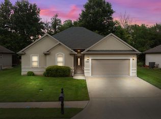705 Katy Cir, Sedalia, MO 65301