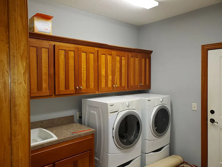 4786 Bald Eagle Ave — Photo 6