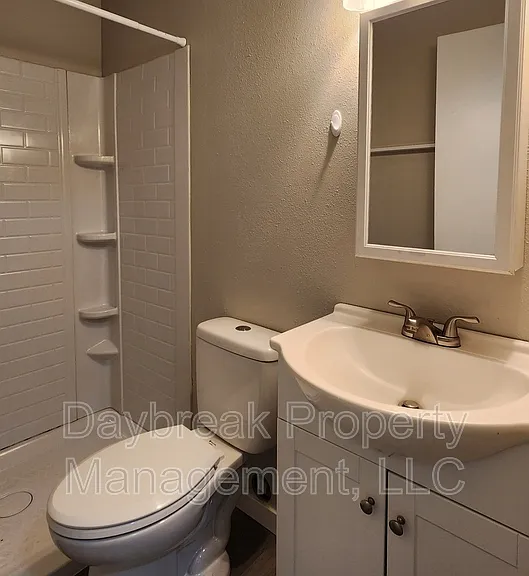 717 30th St N #5 — Photo 6