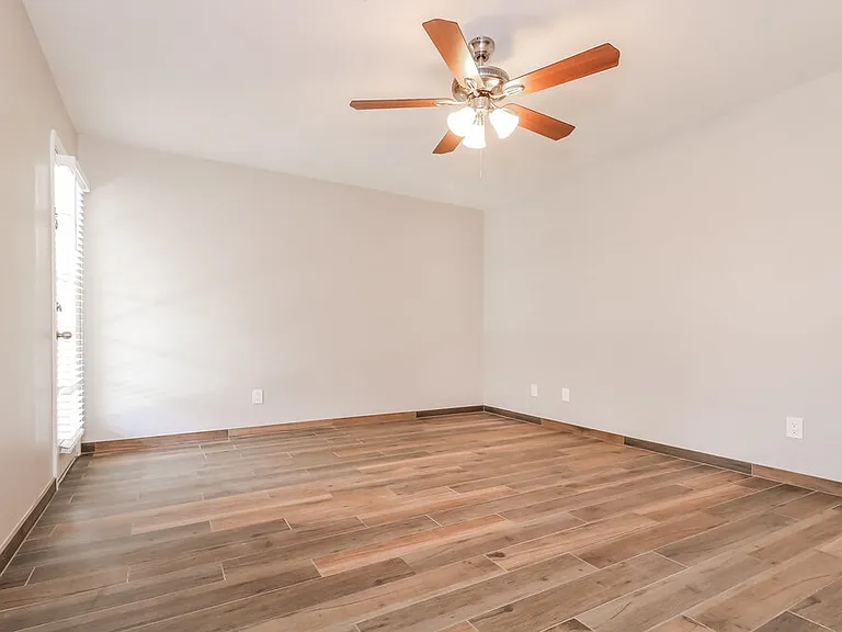 4853 W Kristal Way — Photo 11