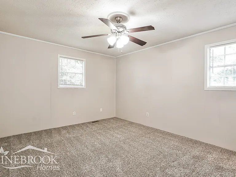 116 Trailside Dr — Photo 8