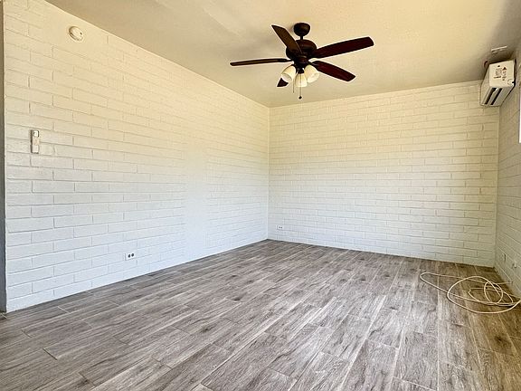 2nd image of 3725-3729 E Farr Pl #3727-A