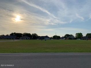 18 Cypress Ridge Dr, New Iberia, LA 70563