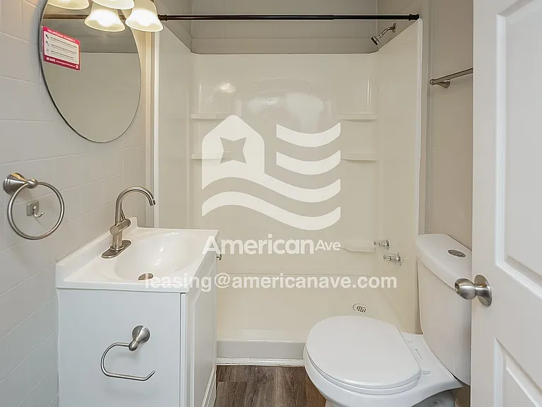 1768477_010_main_bathroom_14249833.jpg