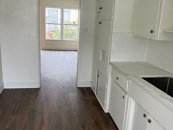 4th image of 524 N 2nd St #524