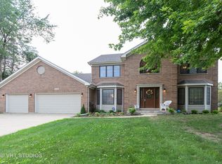 1030 Forest Trl, Sugar Grove, IL 60554
