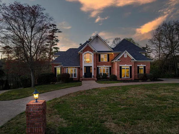 9235 Royal Mountain Dr, Chattanooga, TN 37421