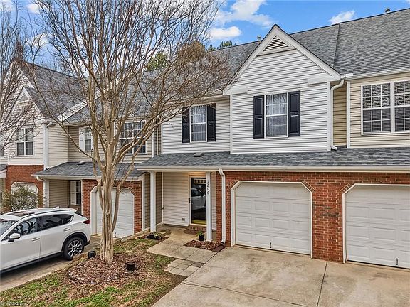 2nd image of 1206 Edenham Way