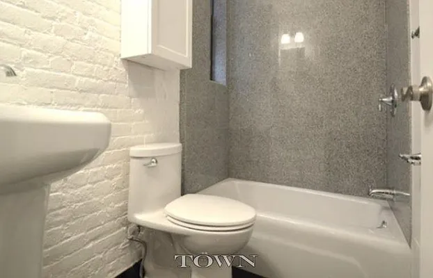 Rented by Town Residential | media 34