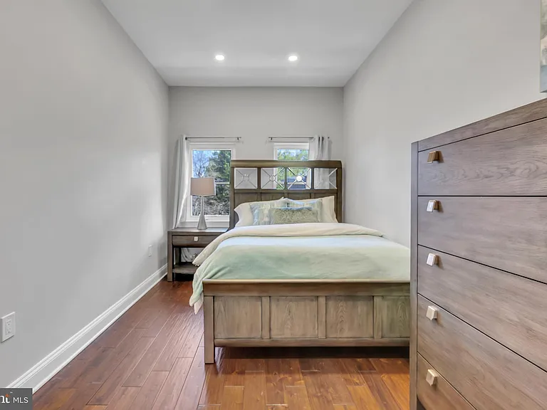 1167 Morse St NE #1 — Photo 37