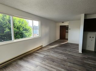 695 4th St APT A, Blaine, WA 98230