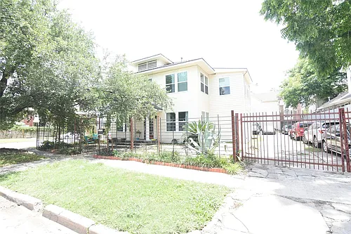 2603 Stanford St #1 Photo 1