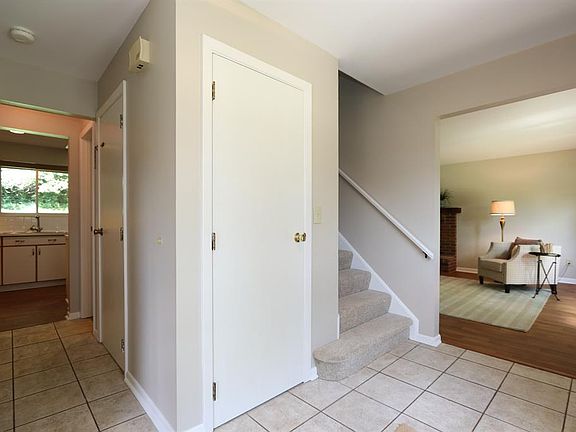 4th image of 2460 Larkfield Dr