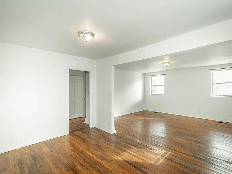 126 Goodson Ave — Photo 5
