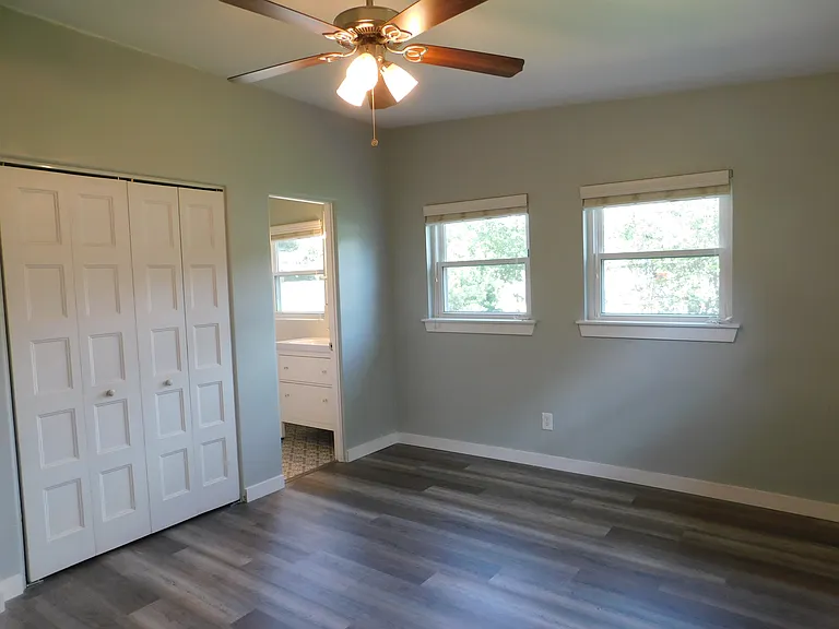 2252 Howard Dr — Photo 23
