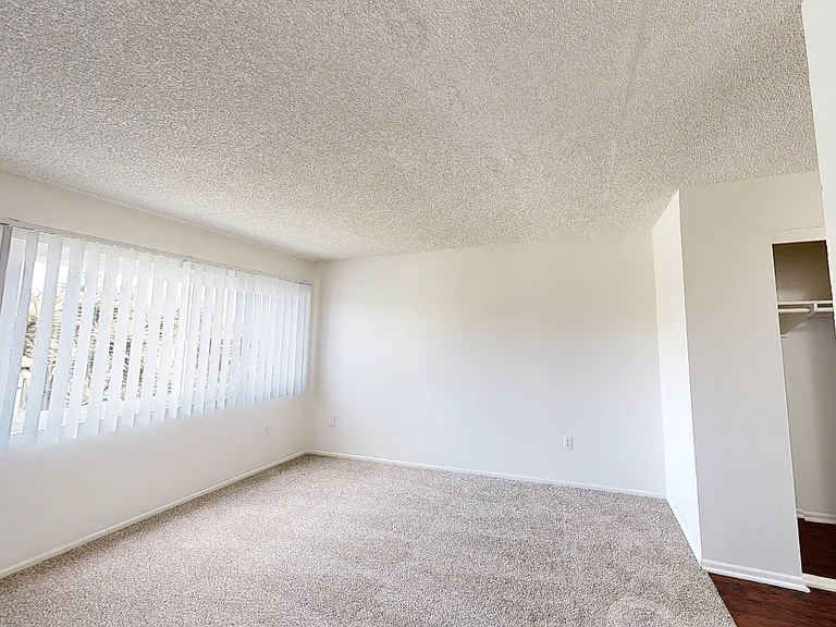 Maddox Appartments — Photo 23