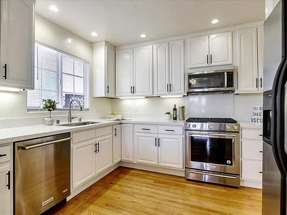 5th image of 1449 Jenevein Ave
