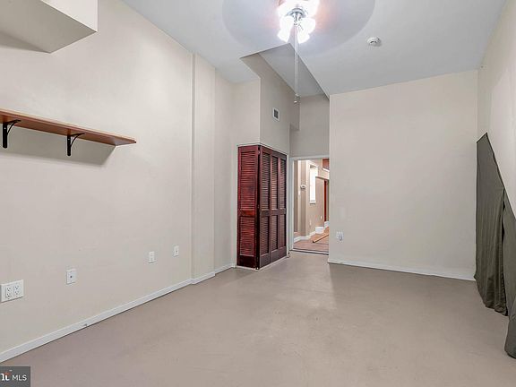 3rd image of 678 N 15th St